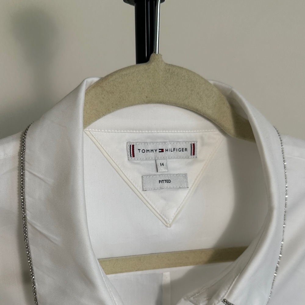 Tommy Hilfiger White Blouse with Gray Trim - Picture 2 of 7